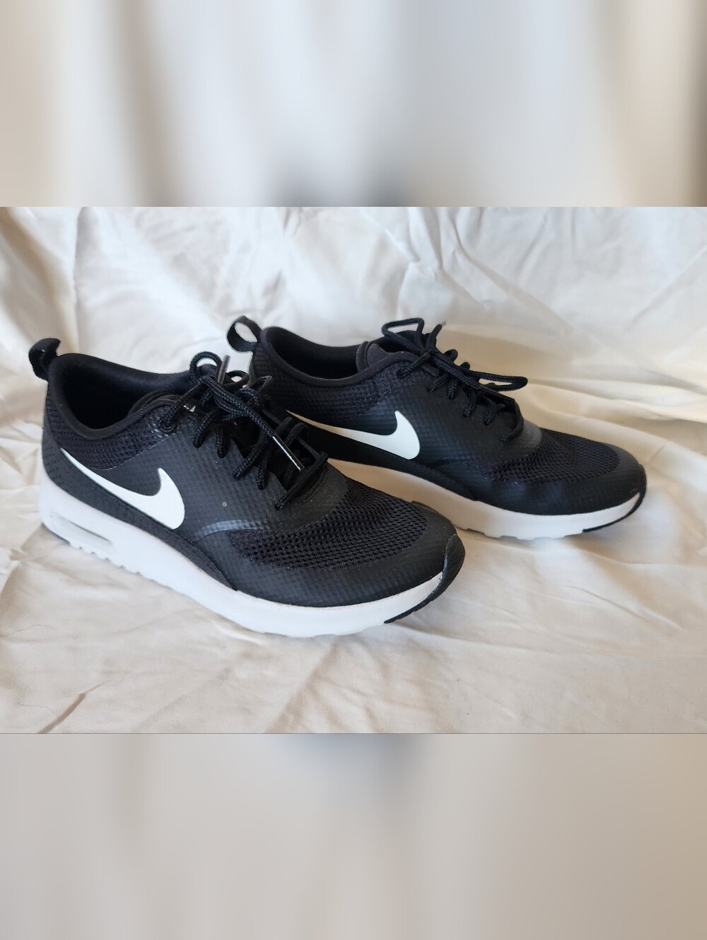 Nike Thea Black and White Trainer Sneakers NWOB